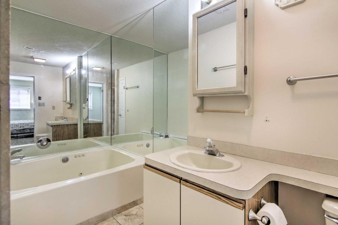 Ocean City Condo With Pool - Steps To Beach! Exterior photo